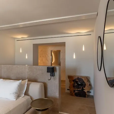 νumi Boutique
