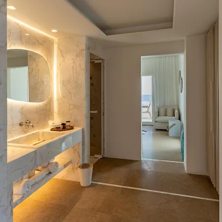 νumi Boutique