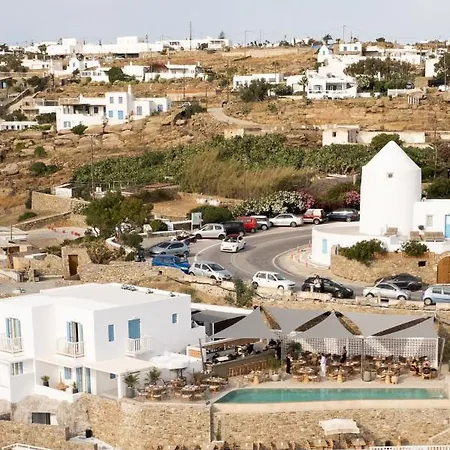 νumi Boutique Hotel