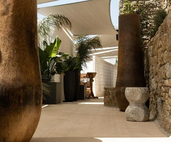 νumi Boutique Mykonos Town