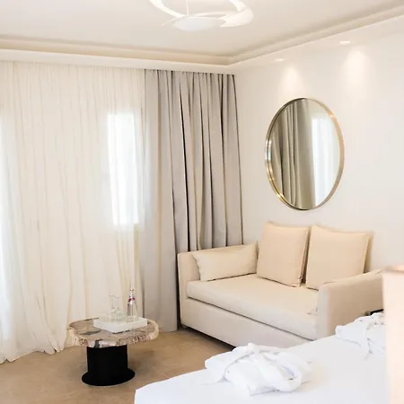 νumi Boutique Hotel