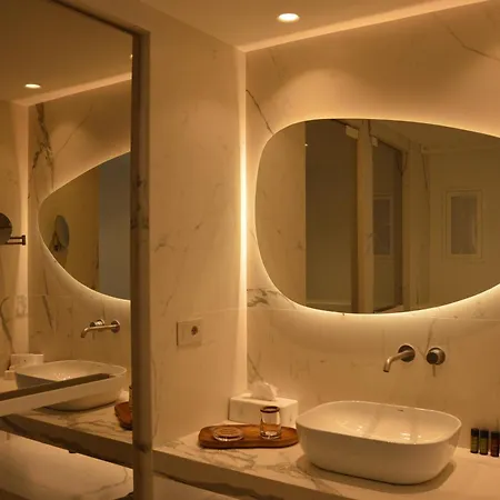 νumi Boutique Otel *